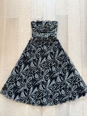 BCBG Max Azria Strapless Floral Dress Black & White – Size 4
